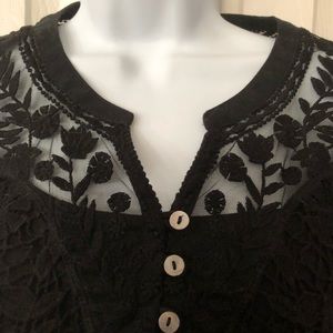 Soft Style & Co knit blouse with lace. Sz PM